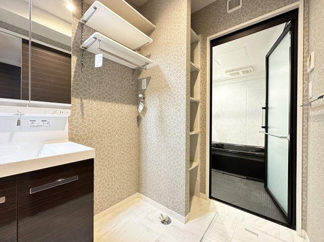 ベレオニシムラの洗面所