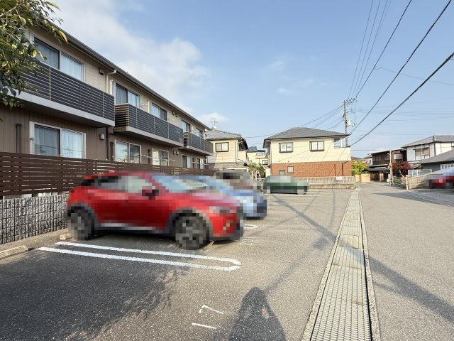 シャーメゾン フォルトゥーナの駐車場