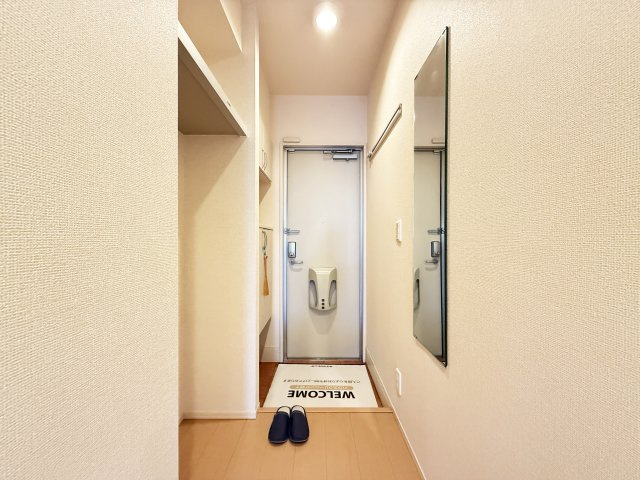 フラッツ福井東町の玄関