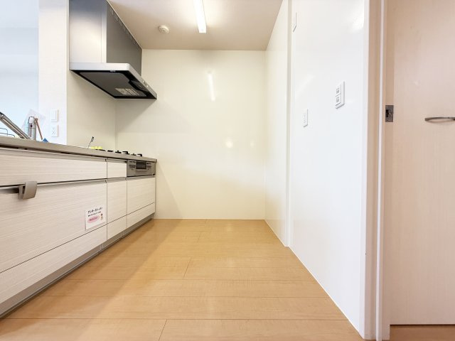 フラッツ福井東町の居間・リビング