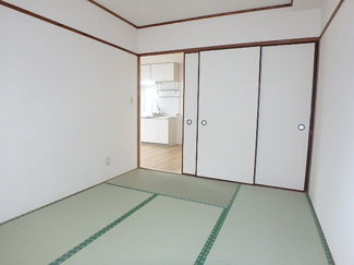 押入れ付の和室