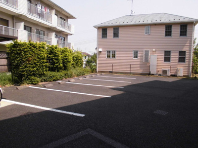 ★敷地内駐車場★（有料・要空き確認）