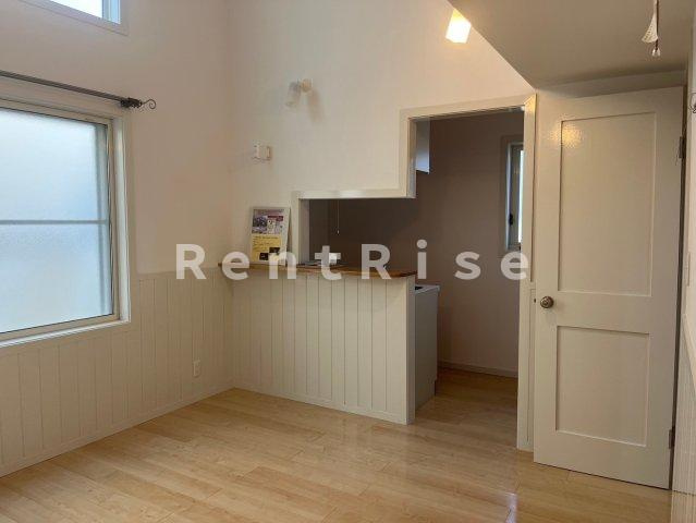 プリマG壱番館の居間・リビング