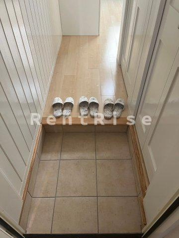 プリマG壱番館の玄関