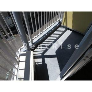 ハイツリトルパークの駐車場