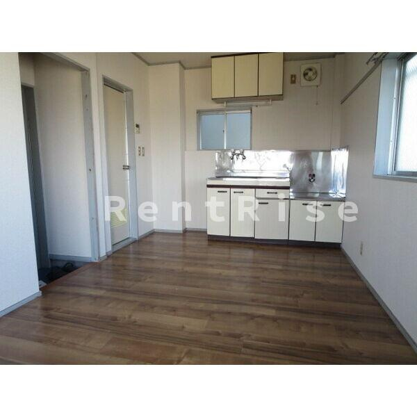 ハイツリトルパークの居間・リビング