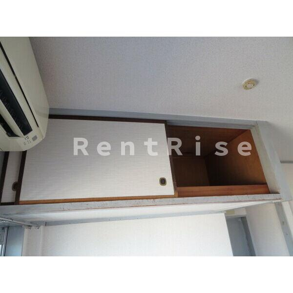 ハイツリトルパークの収納