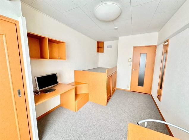 レオパレスバロンⅠの居間・リビング|備品サイズ・種類はお部屋に異なる事が御座います。