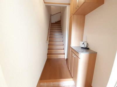 【玄関】 | ヴェルサン・アベニュⅡ