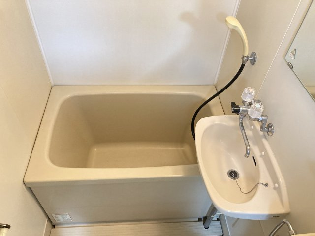 ハイツやまびこＢの浴室