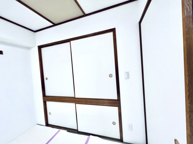 ノーブル猿江恩賜公園WESTの和室|収納も大容量です