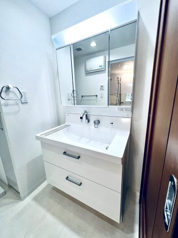 ノーブル猿江恩賜公園WESTの独立洗面台