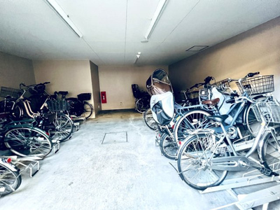 【その他共用部分】 | ノーブル猿江恩賜公園WEST | 駐輪場1