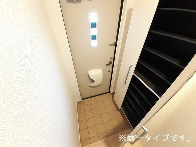 セレニテ　Ｒの玄関