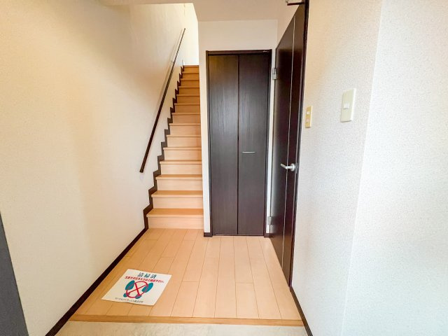 ツインフォレスト住之江Ⅱ番館の玄関