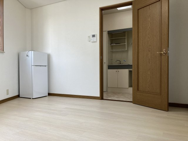 ハイツやまびこＤの居間・リビング