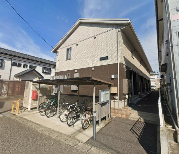 新潟市西区 一棟アパートの外観