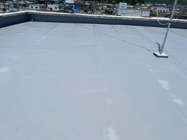 牧之原市店舗付き 屋上防水済のバルコニー