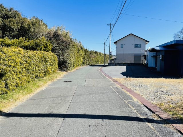 御前崎市佐倉平屋・店舗の前面道路含む現地写真