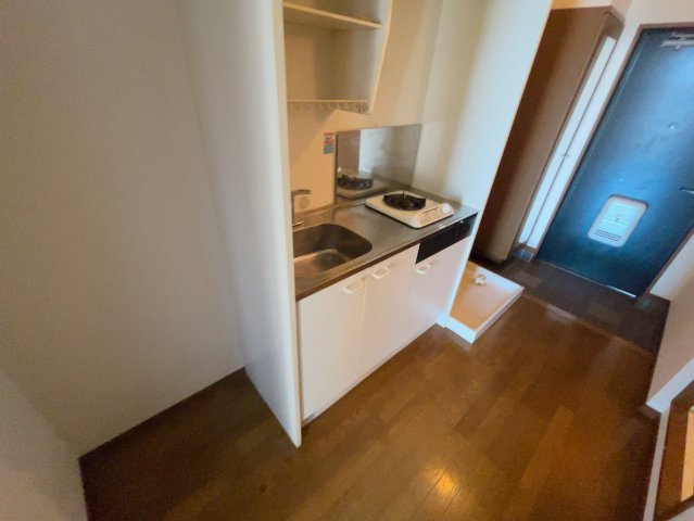 ジョイ・パークのキッチン|別部屋反転間取りのお写真となります。