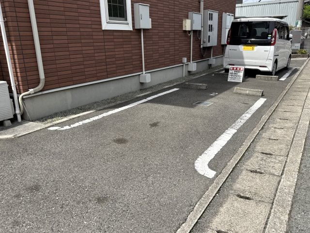 コスモハイツ　Ⅱの駐車場