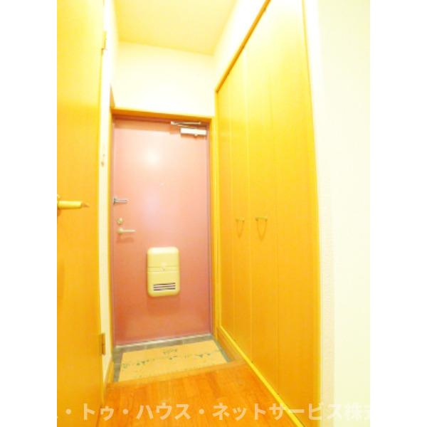 CUBIC Square の玄関