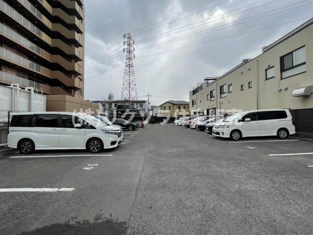 サンメゾン寝屋川の駐車場|■物件内覧・資金計画相談・住宅ローン相談、リフォーム相談、お問合せ受付中■
※当日・翌日のご内覧、ご相談はお電話でのお問合せがスムーズです！