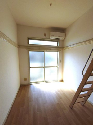 【居間・リビング】 | クレシェンド緑ヶ丘 | 洋室6帖