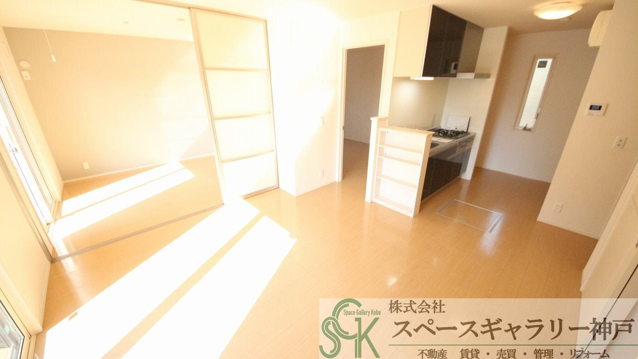 グランドソレーユ　Ⅱ棟の居間・リビング|※お部屋により仕様が異なる場合があります※