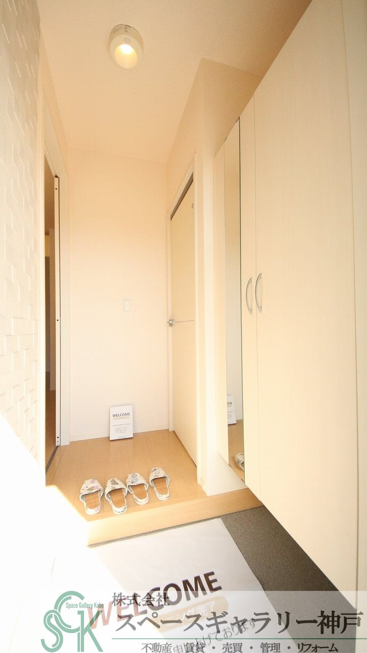 グランドソレーユ　Ⅱ棟の玄関|※お部屋により仕様が異なる場合があります※