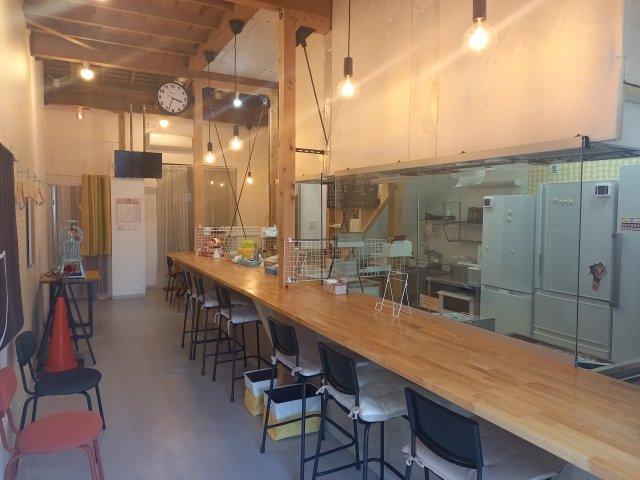 鷺山店舗の内装