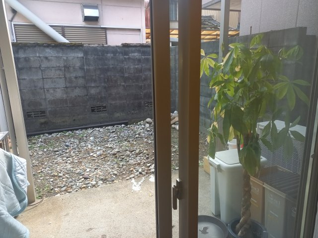 鷺山店舗の中庭