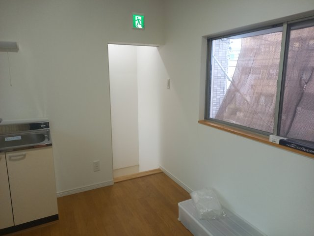 鷺山店舗の内装