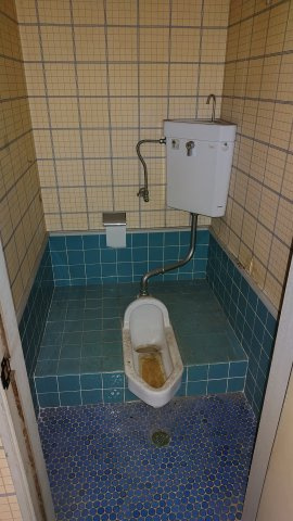 ６３２８４　岐阜市本荘西３丁目事業用のトイレ