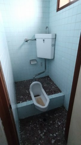 ６３２８４　岐阜市本荘西３丁目事業用のトイレ