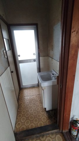 ６３２８４　岐阜市本荘西３丁目事業用の玄関