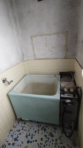 ６３２８４　岐阜市本荘西３丁目事業用の浴室