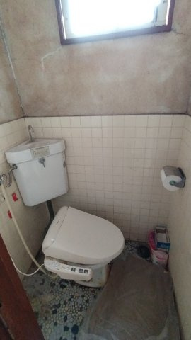 ６３２８４　岐阜市本荘西３丁目事業用のトイレ