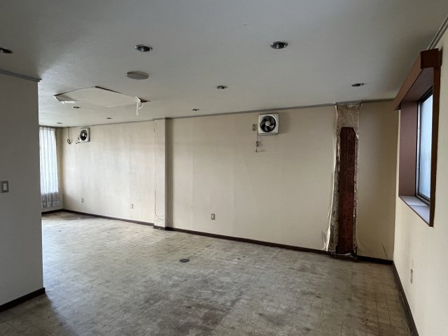 ６３２８４　岐阜市本荘西３丁目事業用の駐車場