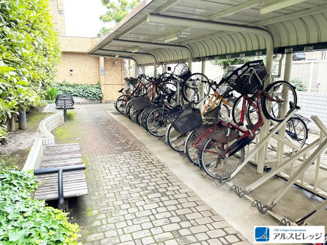 ライオンズマンション上福岡第3の駐輪場|屋根付きで安心です