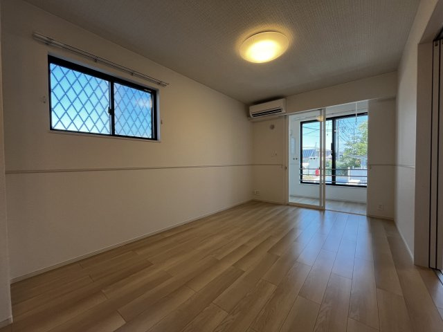 ヒカルサ境港渡町イーストの居間・リビング