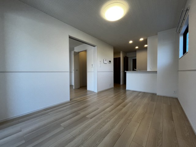 ヒカルサ境港渡町イーストの居間・リビング