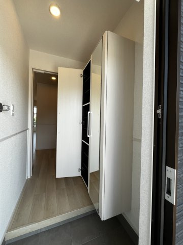 ヒカルサ境港渡町イーストの玄関