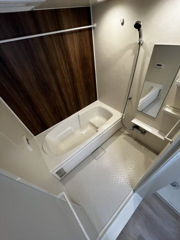 ヒカルサ境港渡町イーストの浴室