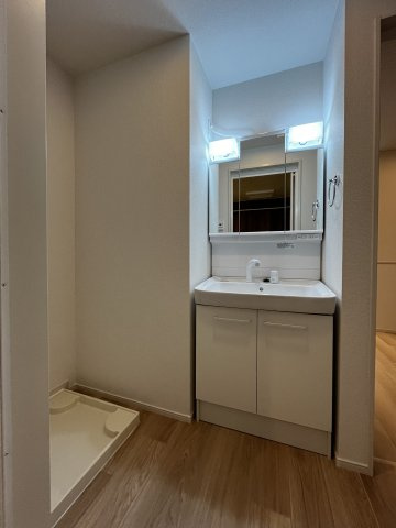 ヒカルサ境港渡町イーストの洗面所