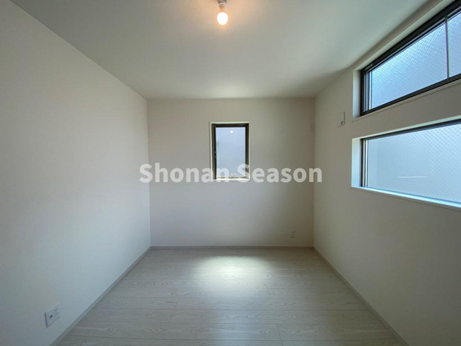 【洋室】 | プライベートルームは２階に全４部屋ございます。
どのお部屋を使おうか、家族会議が楽しみですね♪