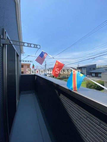 【バルコニー】 | 南東に面しており、前面には遮るものもないので、日当たりも良く気持ちの良い風が吹き抜けます。