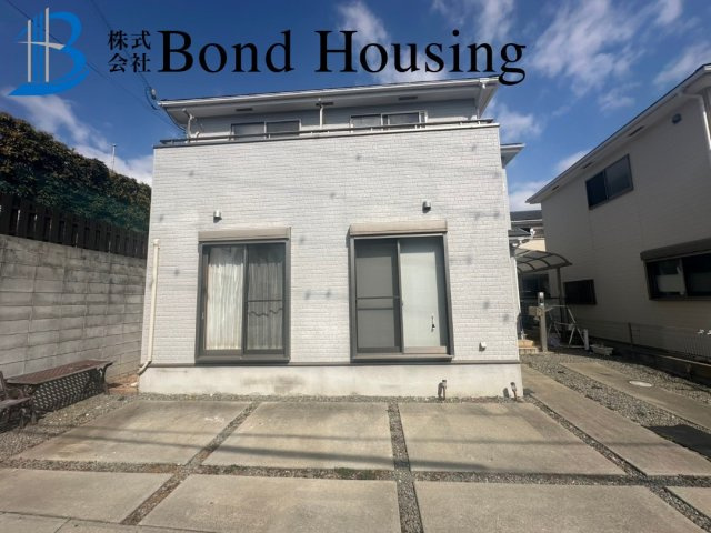 駐車スペース2台可・全室6帖以上　大久保町西島　築16年の外観