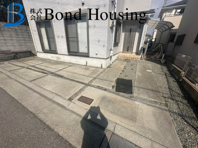 駐車スペース2台可・全室6帖以上　大久保町西島　築16年のその他