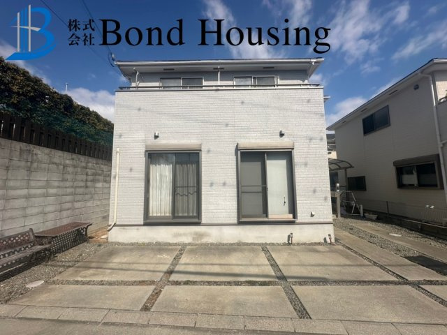 駐車スペース2台可・全室6帖以上　大久保町西島　築16年の外観